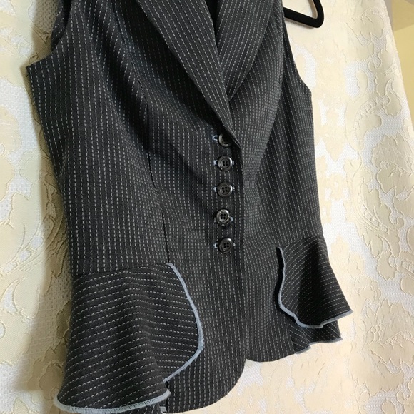 Pretty button up vest - size small - Picture 2 of 7
